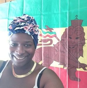 Meet your Posher, Antonisha